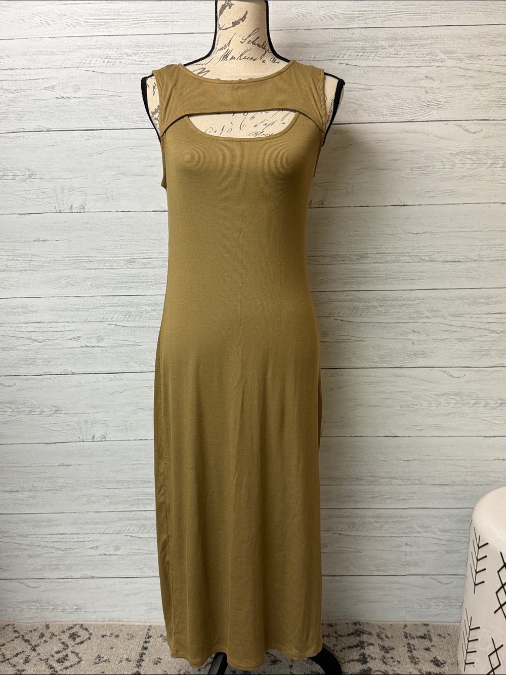 NWT Sleeveless Muscle Tank Midi Cut-Out Dress